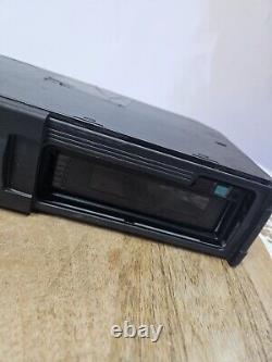 97-06 Jaguar X308 XJR XKR Audio Player 6 Disc CD Changer with Magazine OEM