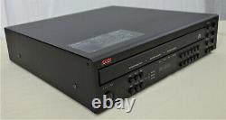 ADCOM GCD-700 5 Disc CD Player Changer Tested working great! No remote