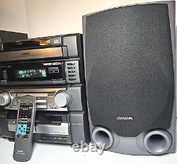 AIWA Z-VR55 Audio System Radio 5 Disc Changer Tape Player with remote. Tested