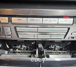 AIWA Z-VR55 Audio System Radio 5 Disc Changer Tape Player with remote. Tested