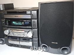 AIWA Z-VR55 Audio System Radio 5 Disc Changer Tape Player with remote. Tested