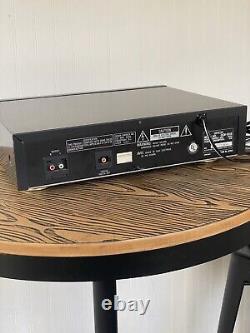 Denon DCM-555II Stereo CD Player PCM Audio Technology 6 Disc Auto Changer WORKS