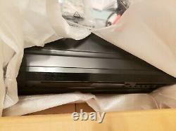 New in box Onkyo DX-C390(B) 6-Disc CD Player Changer- Black withremote manual