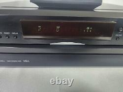 Onkyo DX-C390 6-Disc CD Player Compact Disc Carousel Changer with Remote. Nice