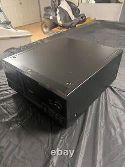 SONY CDP-CX220 200 Disc CD Carousel Changer Player. No Remote