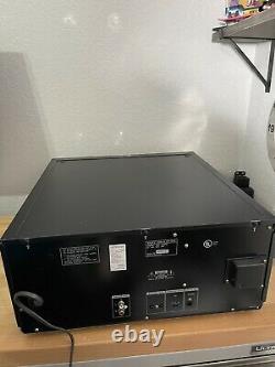 Sony Compact Disc Player CDP-CX235 Mega Storage 200 CD Changer No Remote Tested