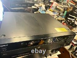 Vgt Sony CDP-C601ES 5 Disc CD Carousel Changer Player With Remote, Cables, Works