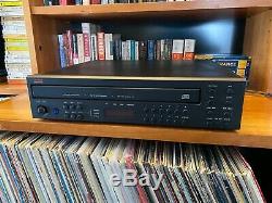 Vintage ADCOM GCD-700 5 Disc CD Changer / Player Audiophile Grade Remote